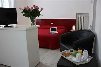 Hotel Enjoy 3*